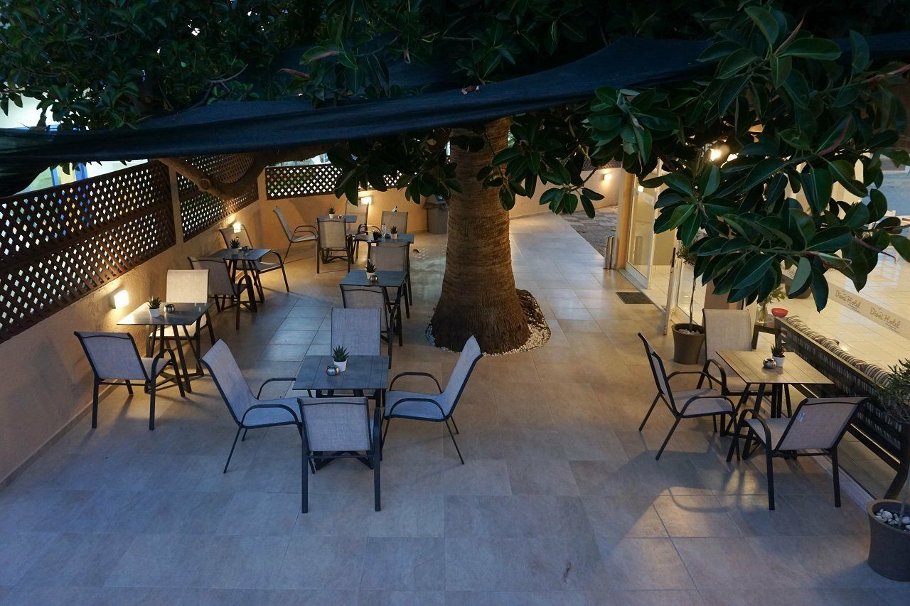 Dioni Hotel Adelianos Kampos Exterior foto